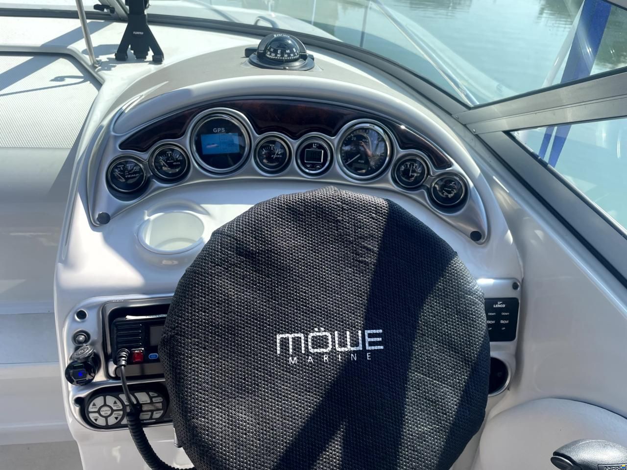 Crownline 270 CR