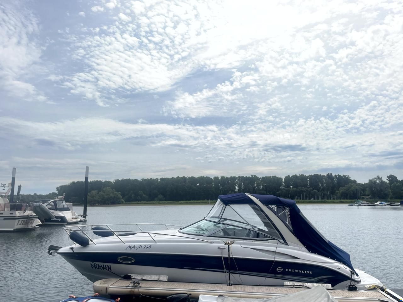 Crownline 270 CR