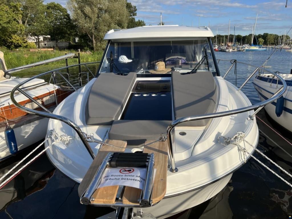 Beneteau Antares 9