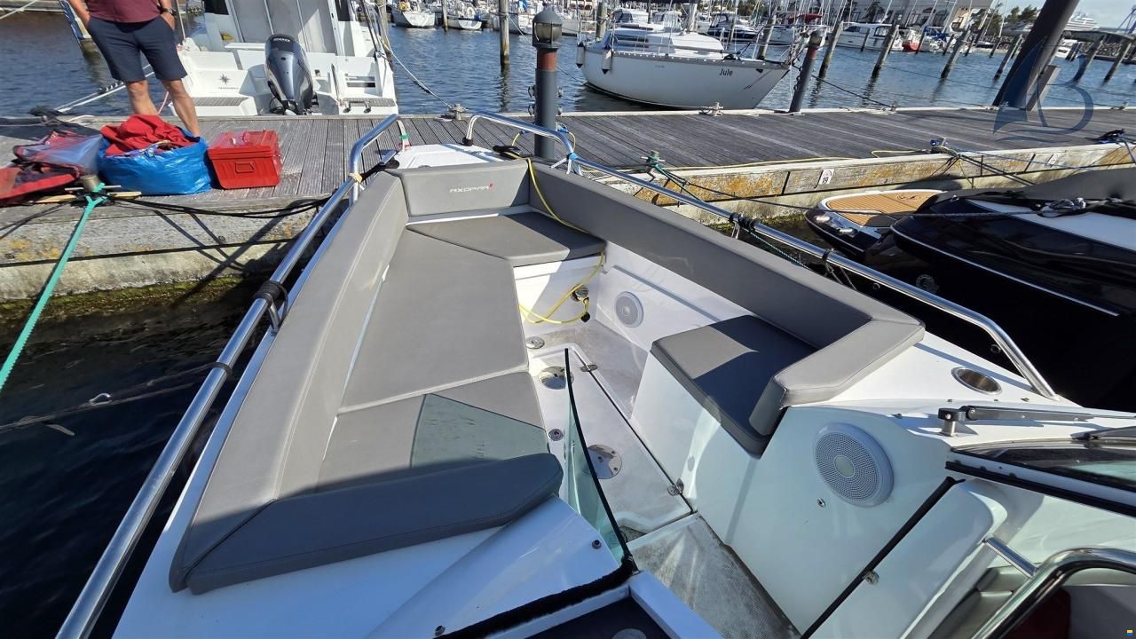 Axopar 24 T-Top 150h- Trailer