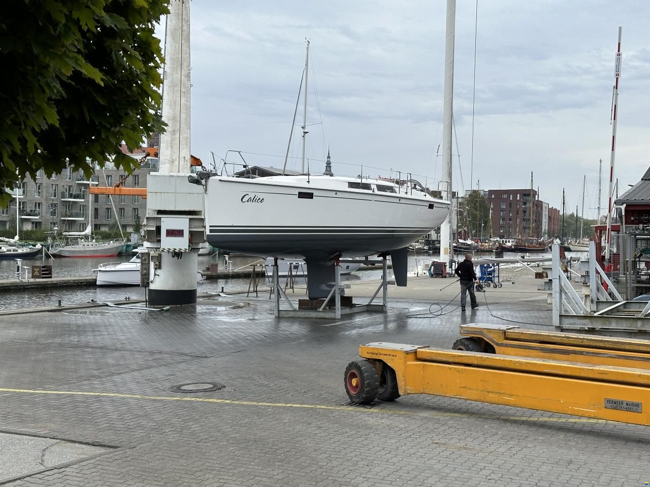 Hanse 385