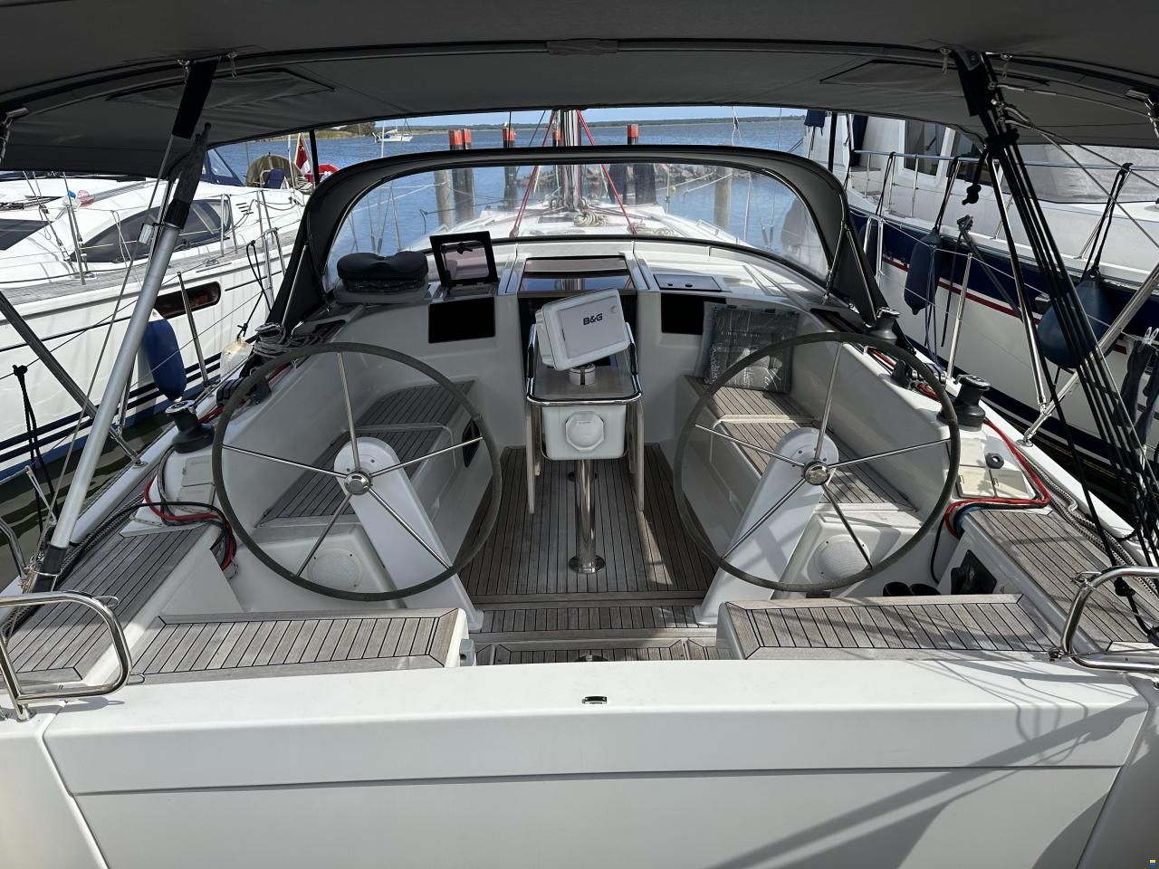 Hanse 385