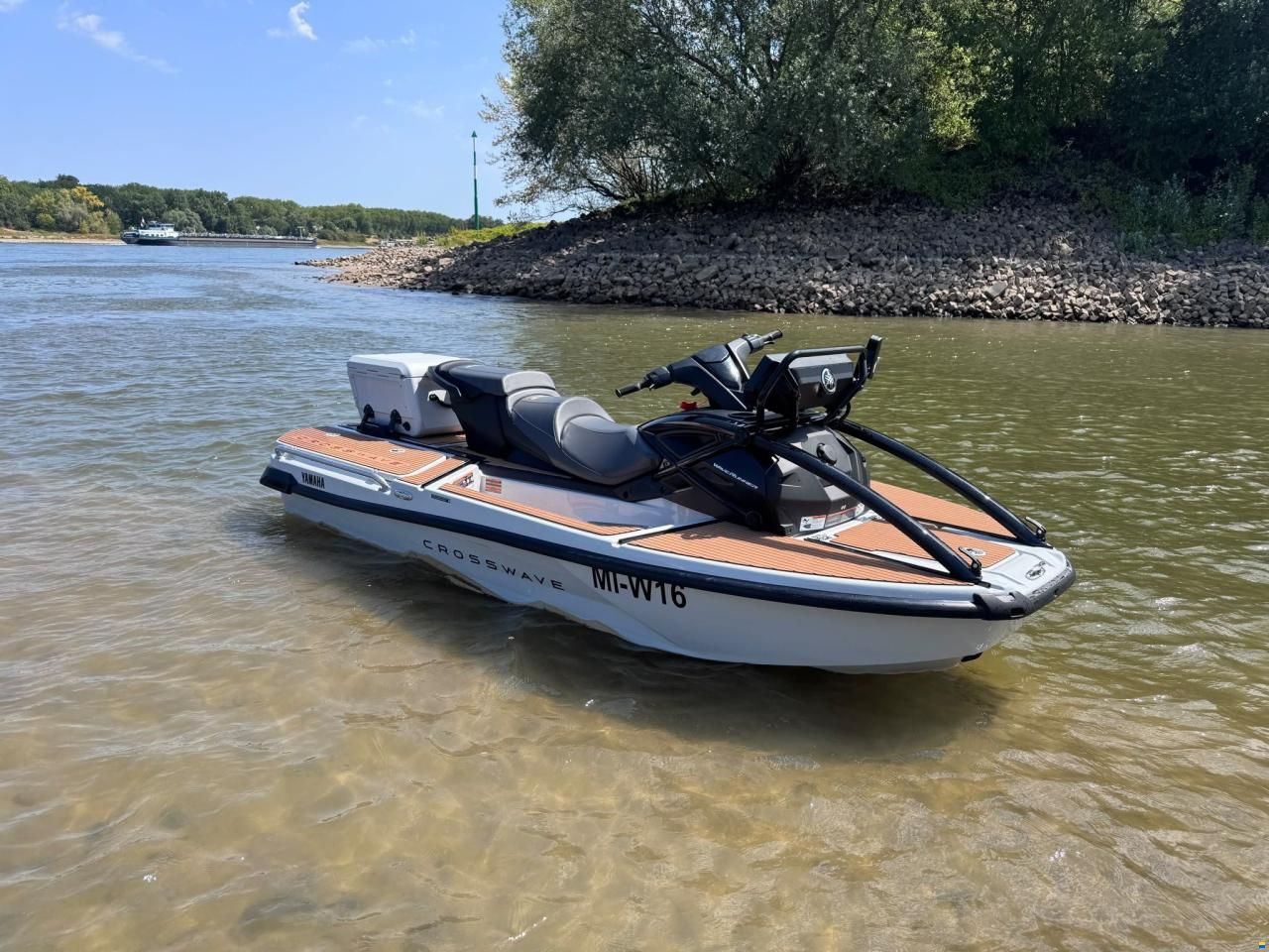 Yamaha WAVERUNNER CROSSWAVE