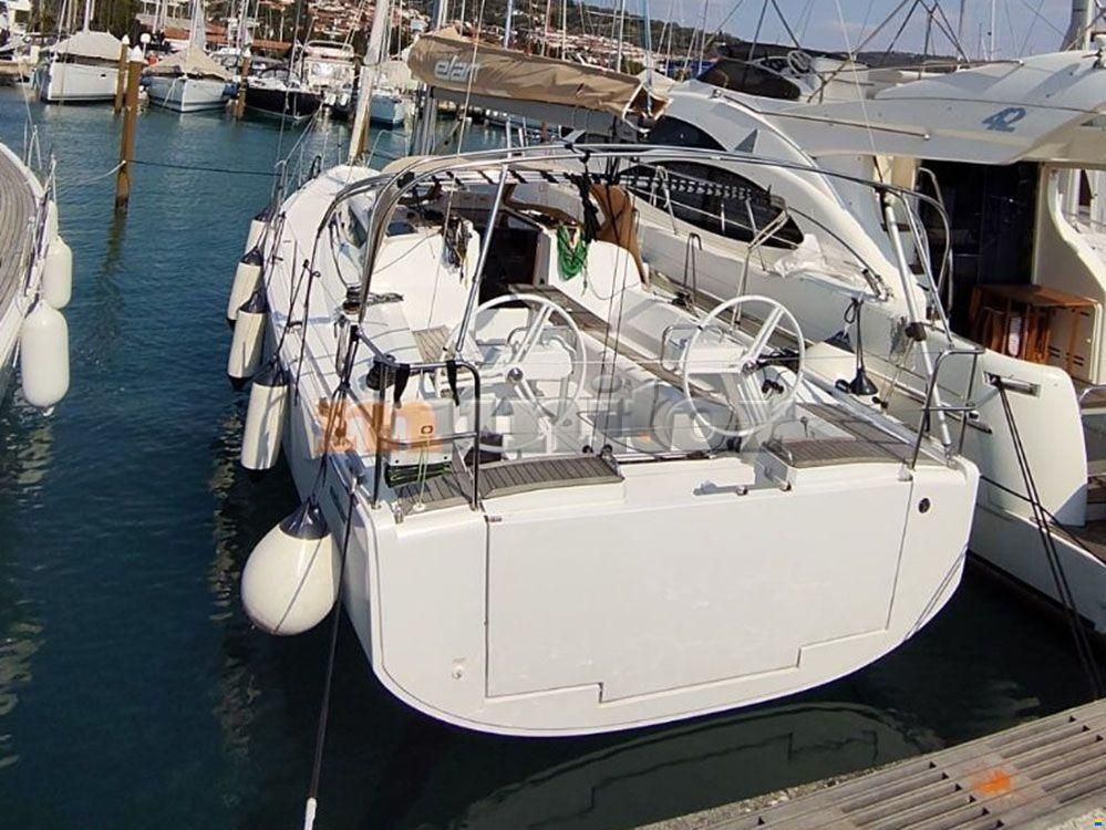 Elan E4