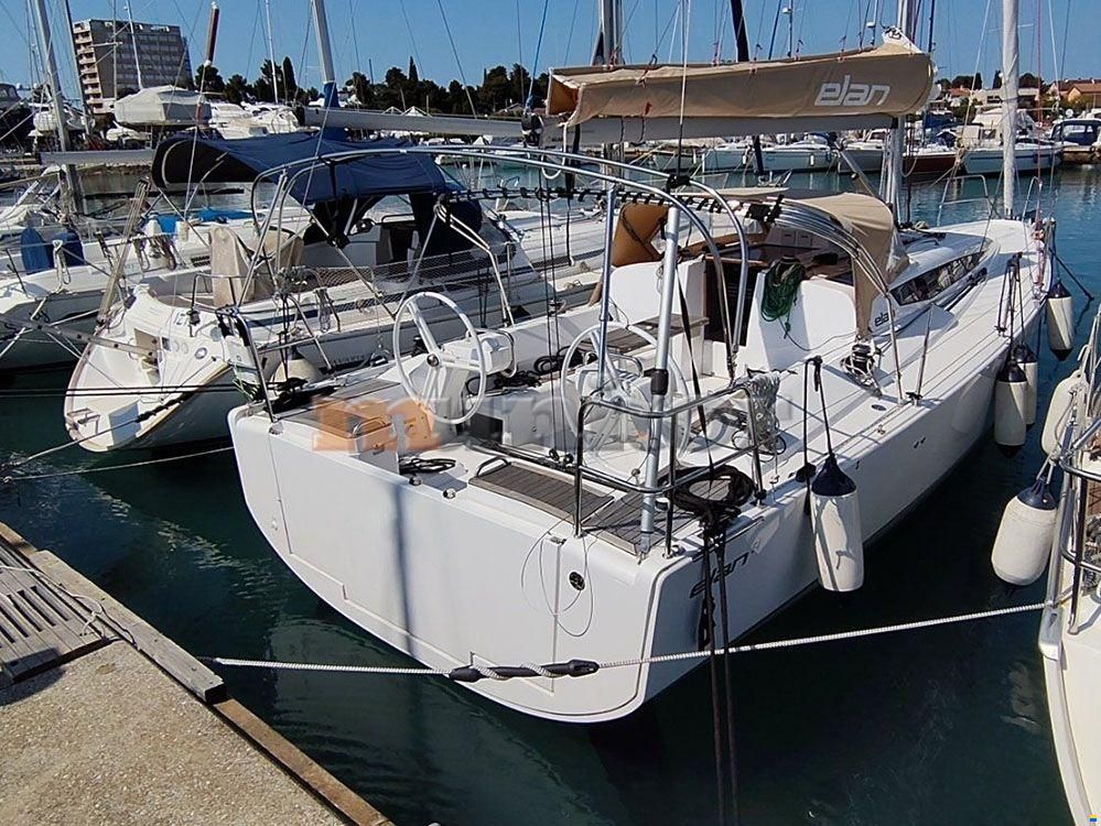 Elan E4