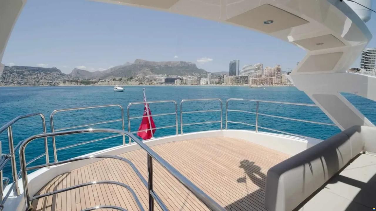 Sunseeker 76 Yacht
