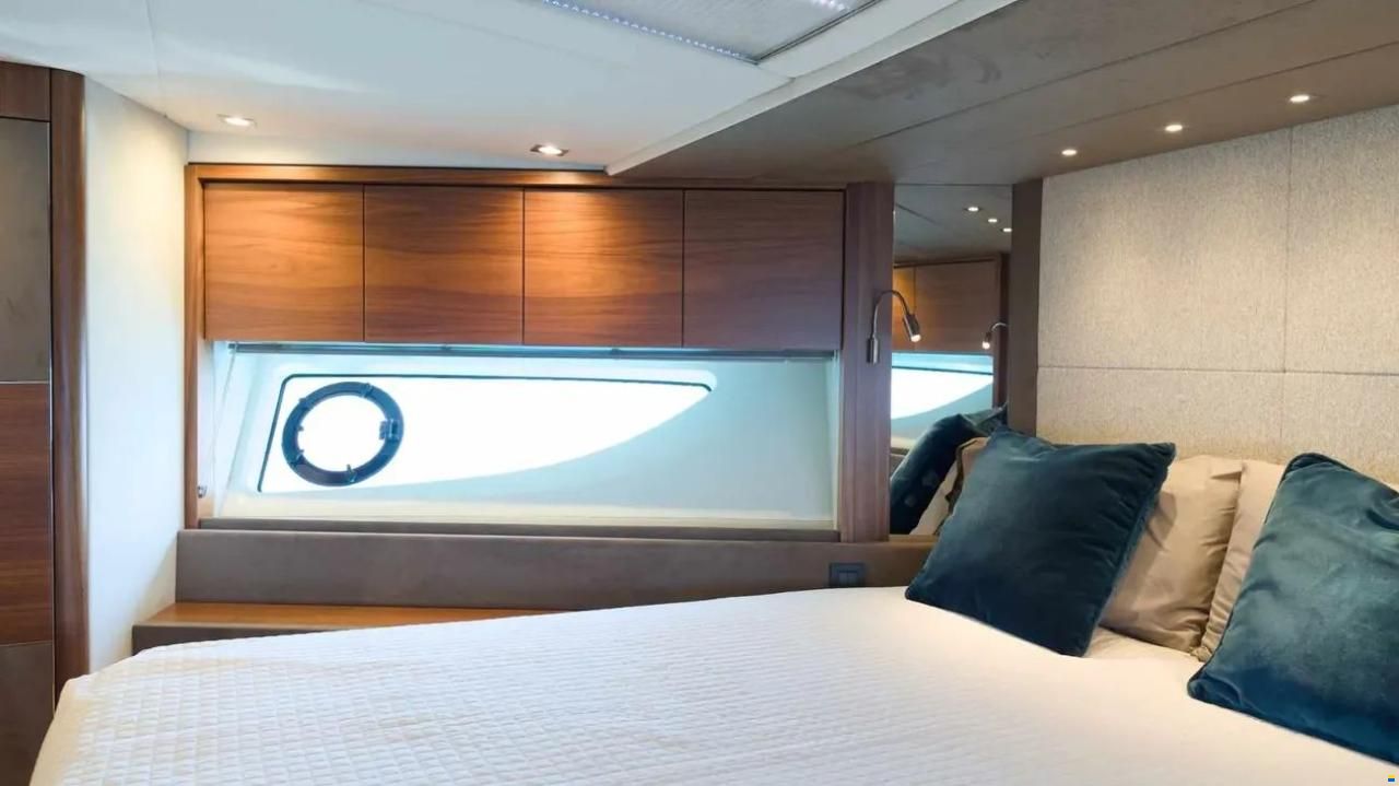 Sunseeker 76 Yacht