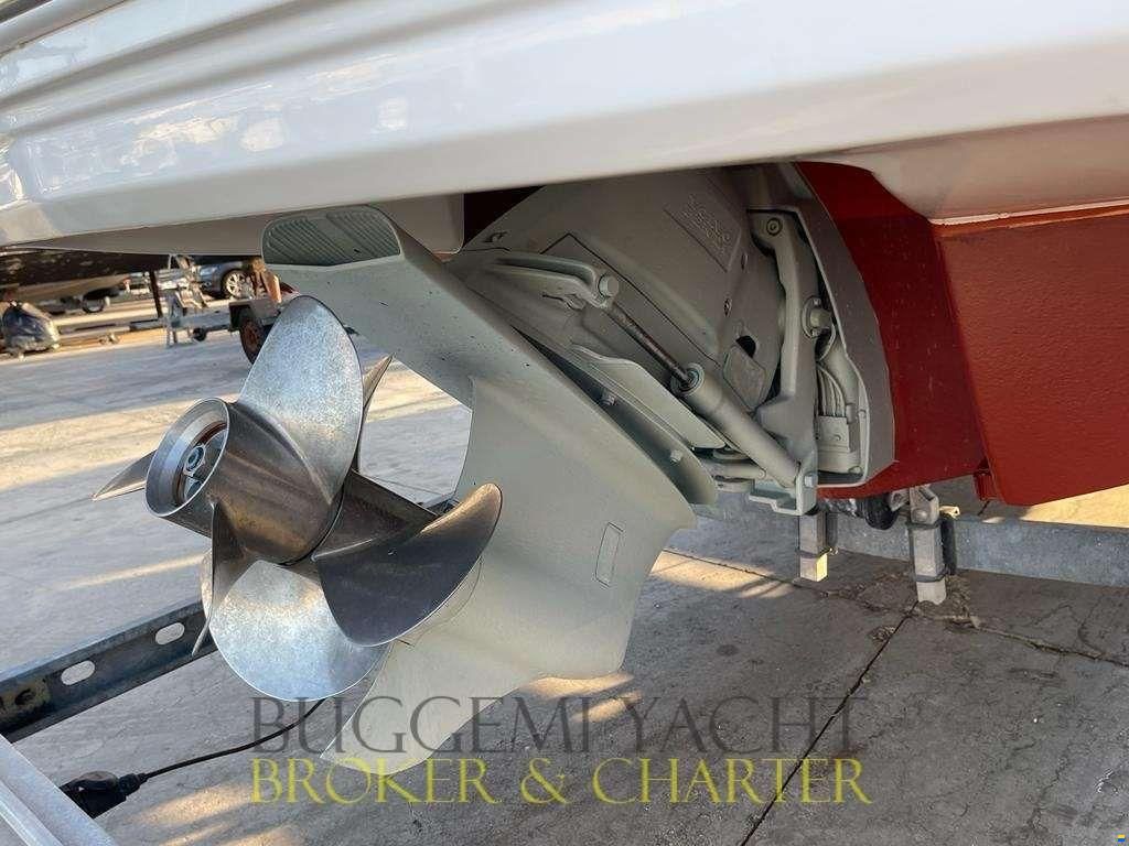 Chaparral SUNESTA 264