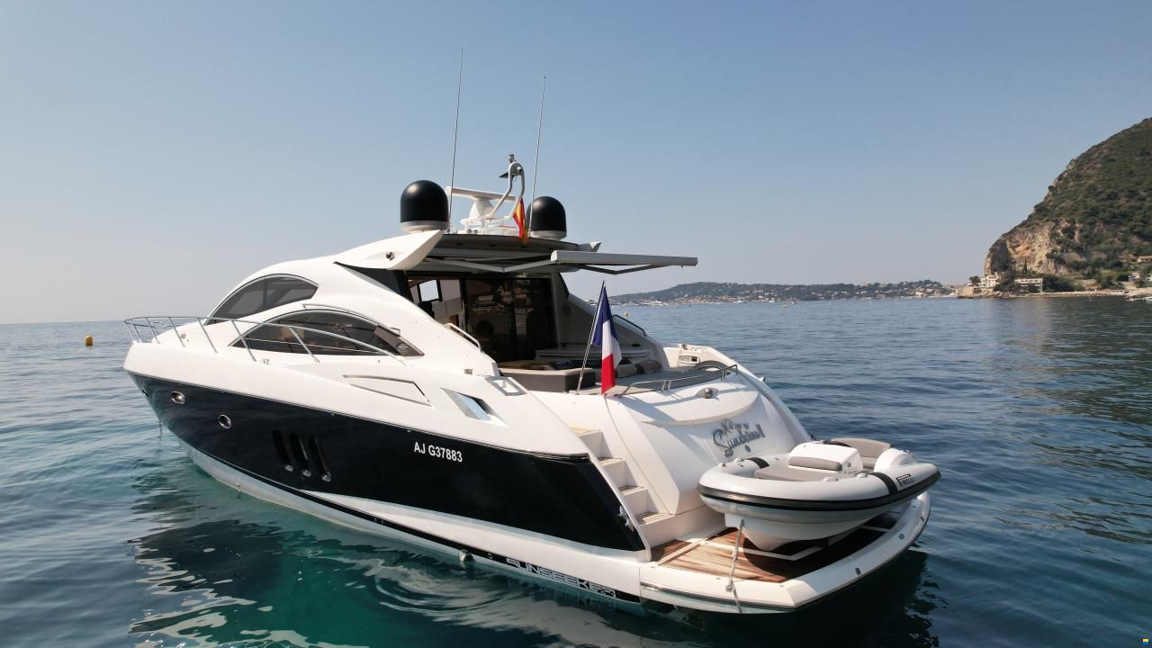 Sunseeker Predator 62