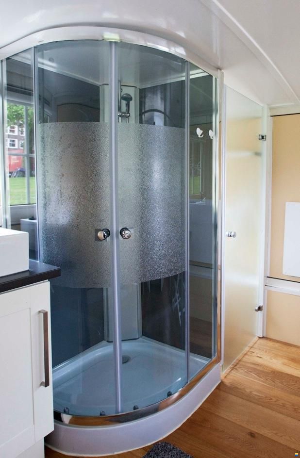 Leuke Houseboat