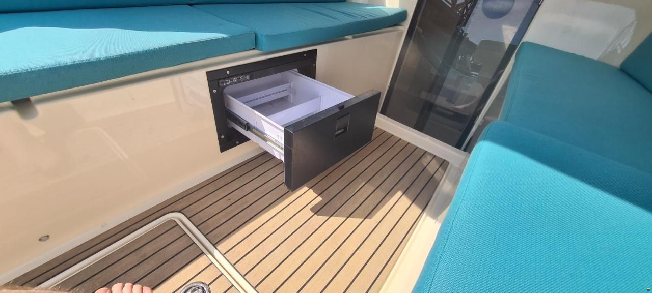 JR Yachts Classic 7 Electric