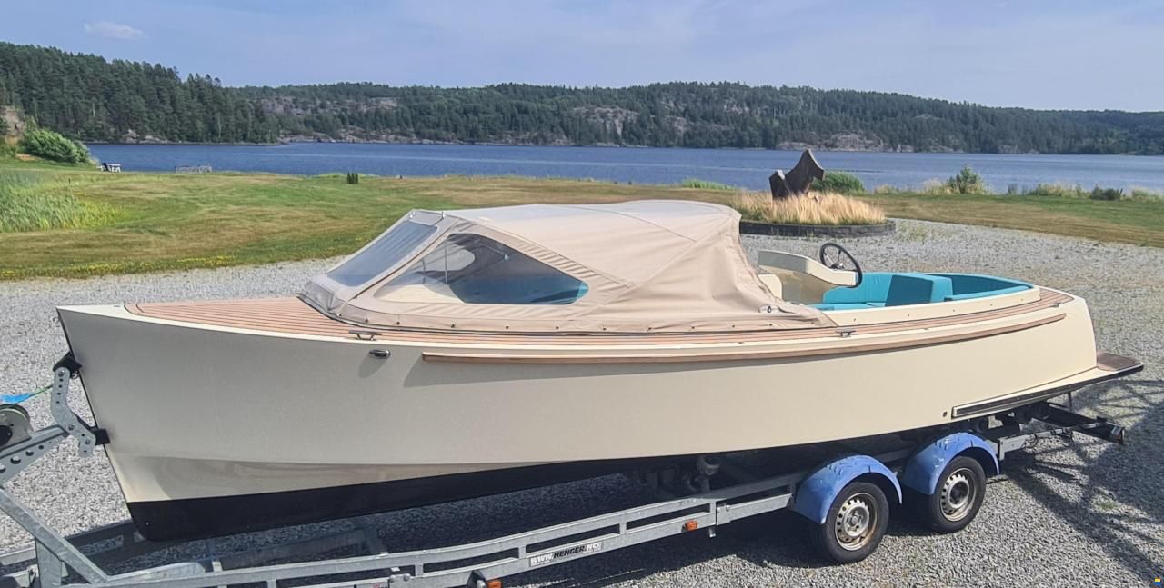 JR Yachts Classic 7 Electric