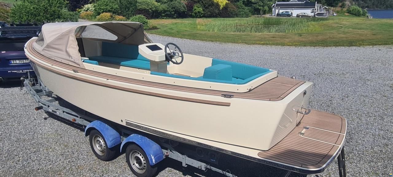 JR Yachts Classic 7 Electric