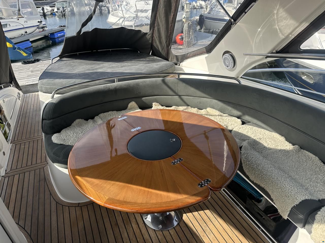 Windy 42 Grand Bora