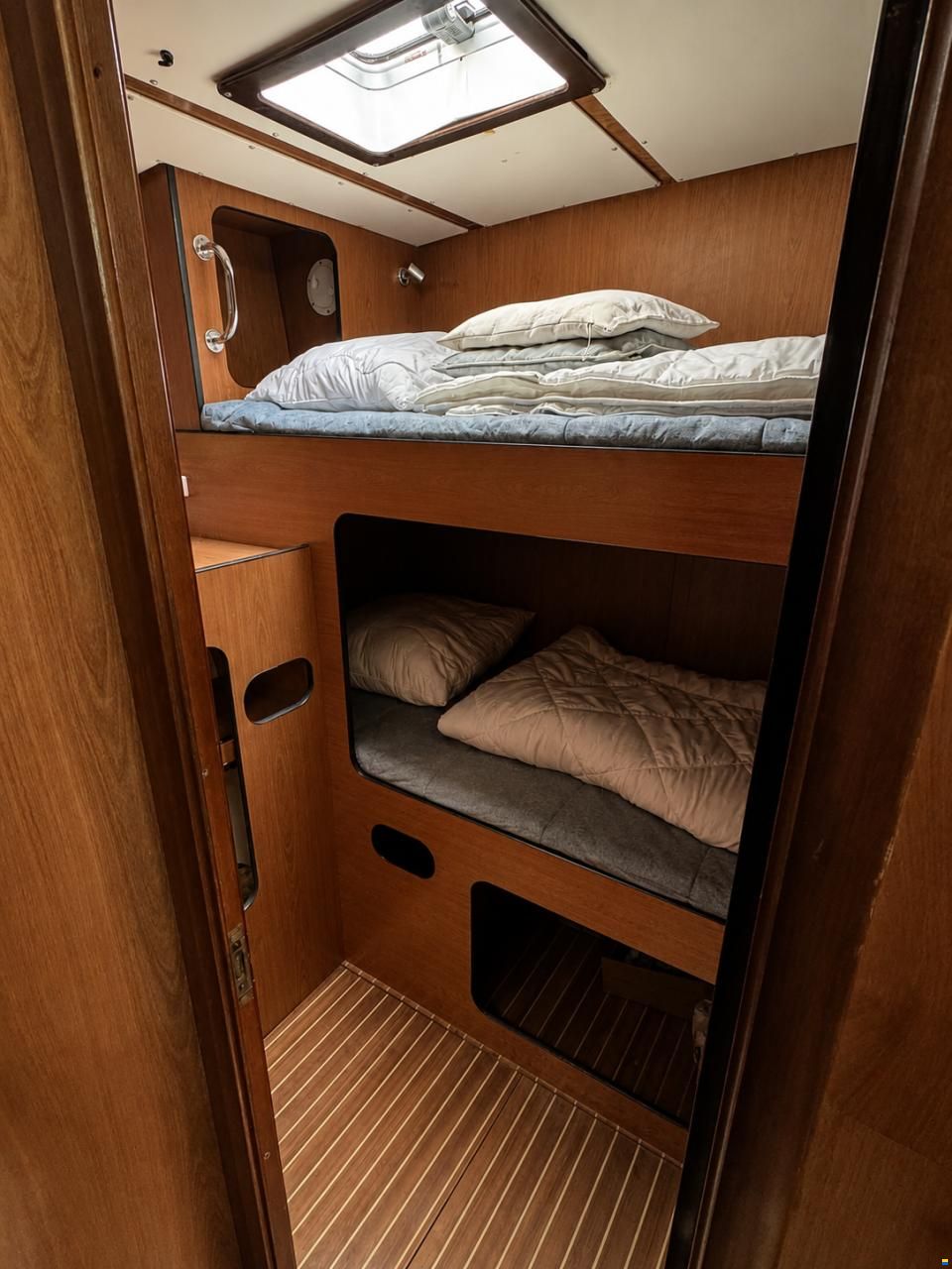 Lagoon 570 Switch
