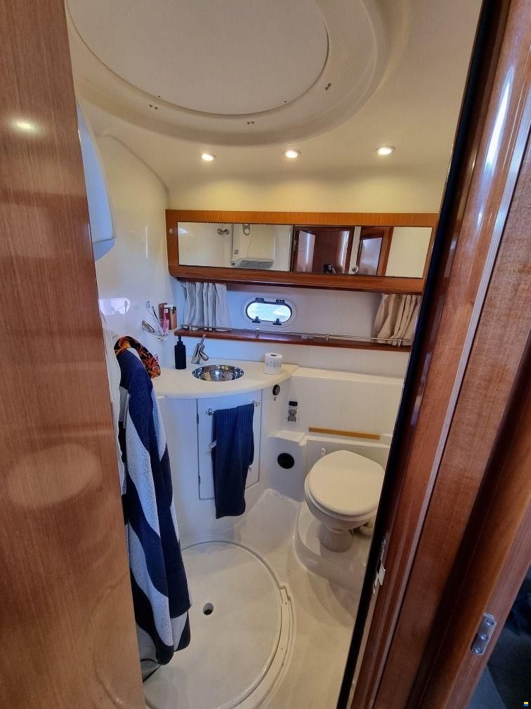 Prestige 42 Flybridge