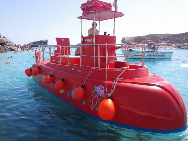 Halb-Unterwasserboot