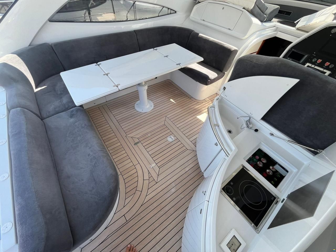 Pershing 50' HT