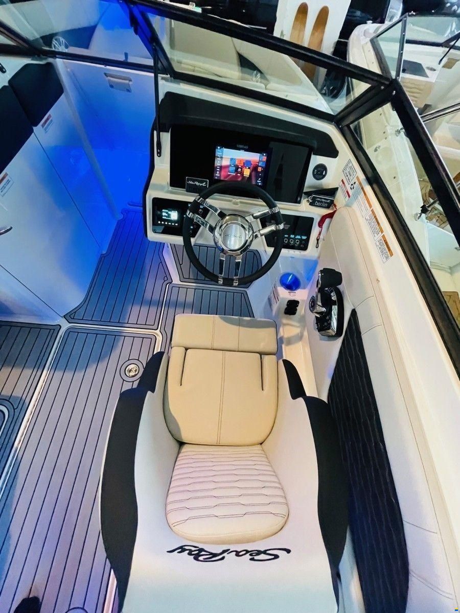 Sea Ray 230 SPX