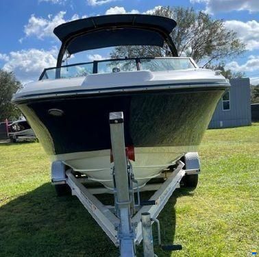 Sea Ray 230 SPX