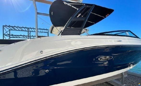 Sea Ray 230 SPX
