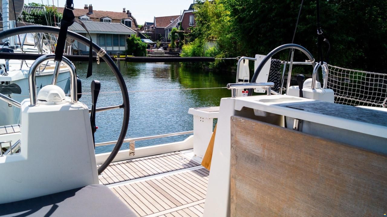 Beneteau OCEANIS 38.1