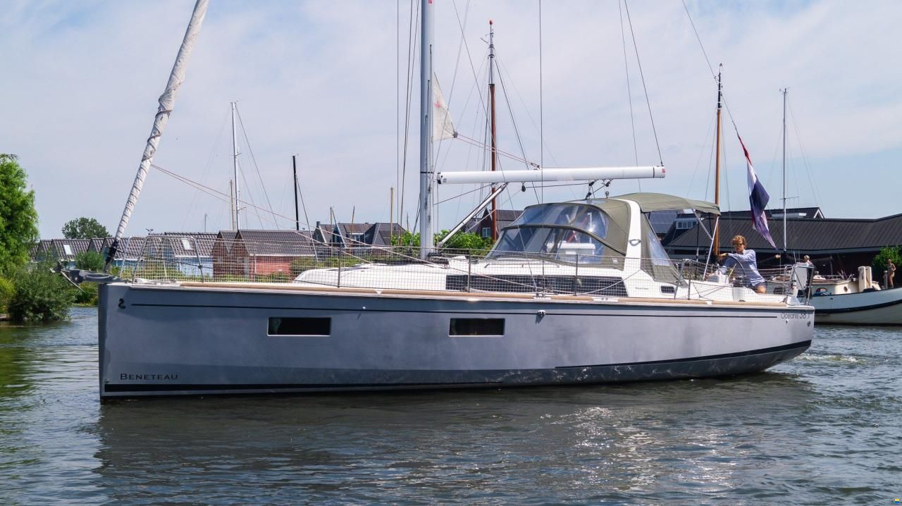 Beneteau OCEANIS 38.1