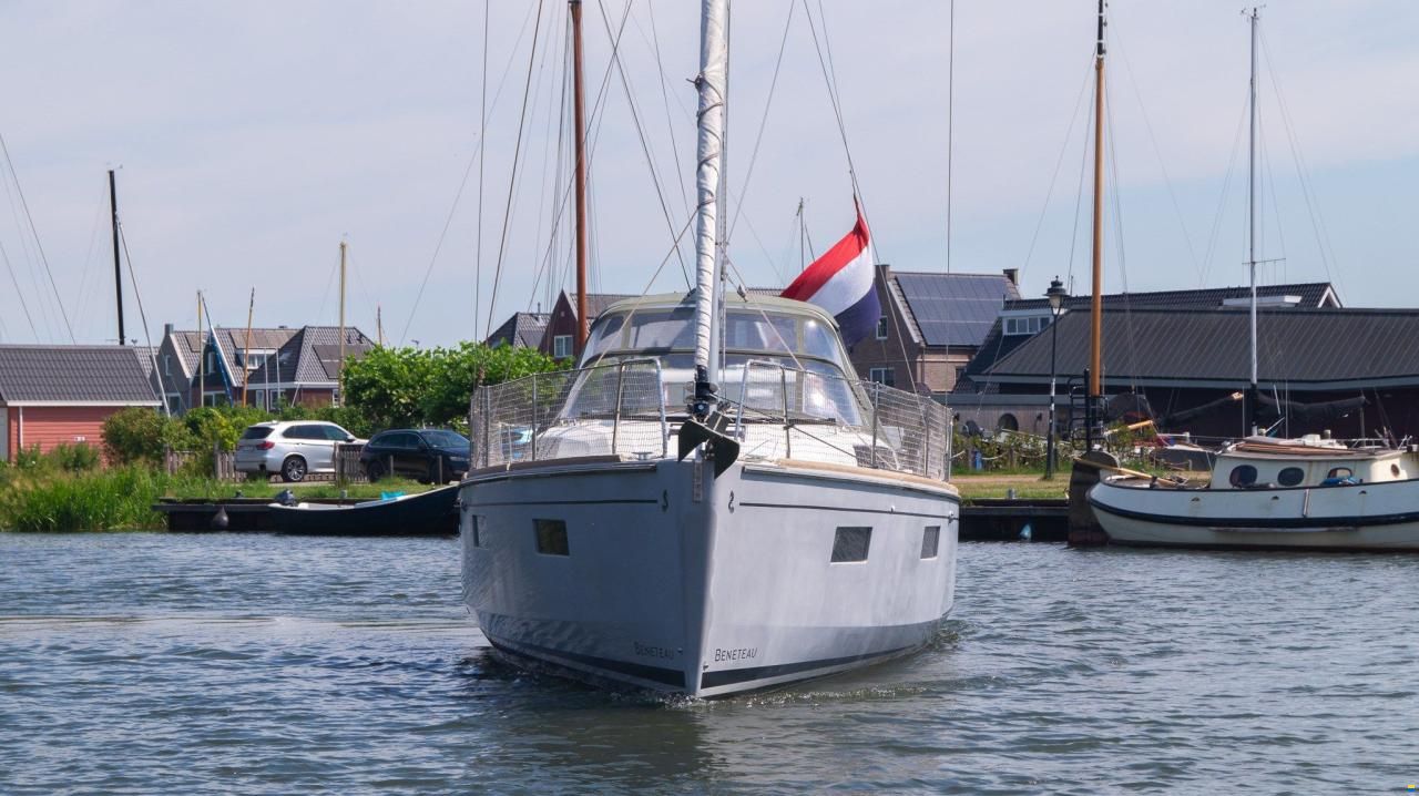Beneteau OCEANIS 38.1