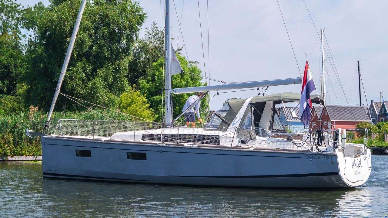 Beneteau OCEANIS 38.1