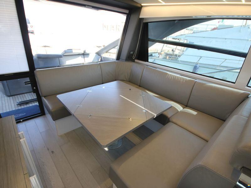 Pershing 5X