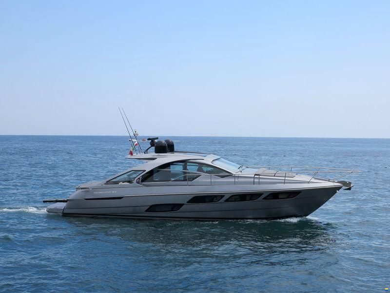 Pershing 5X
