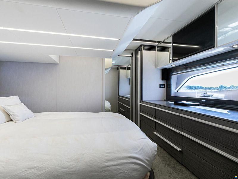 Ferretti S.P.A 5X