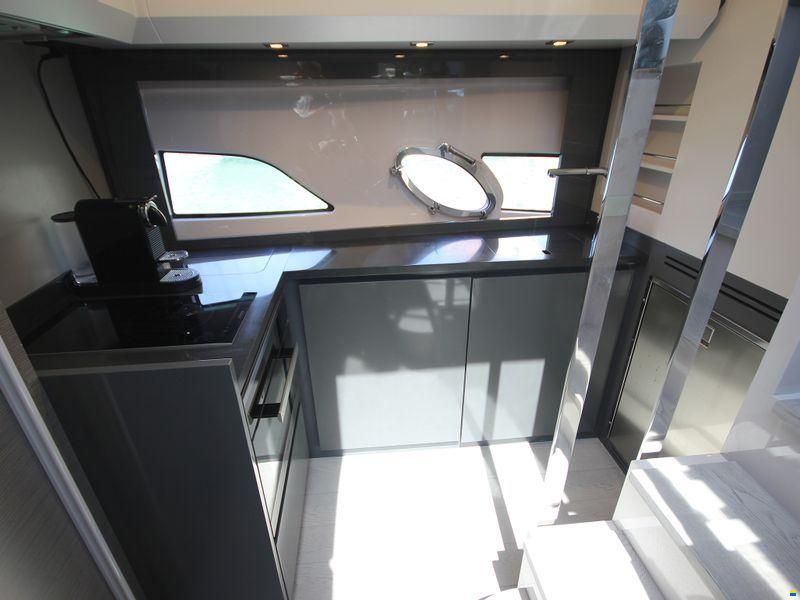 Pershing 5X
