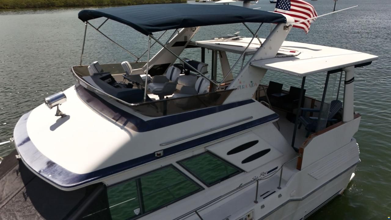 Sea Ray 410 Aft Cabin