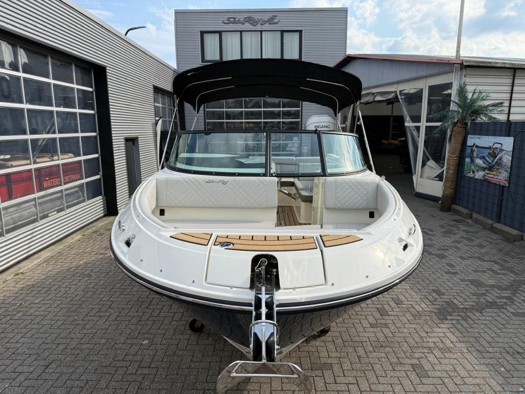 Sea Ray SDX 230