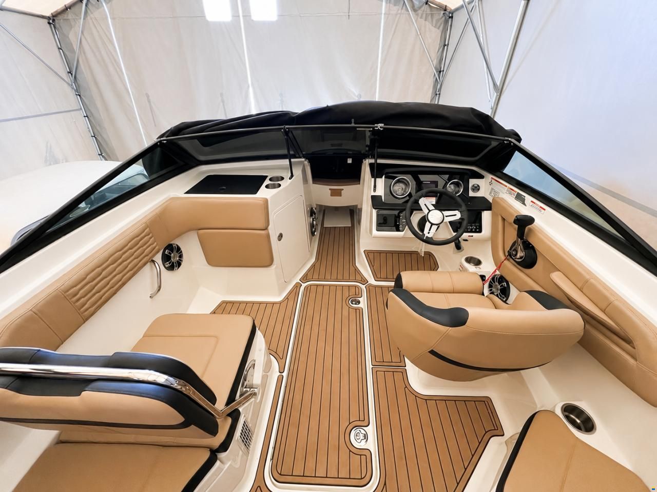 Sea Ray SPX 210
