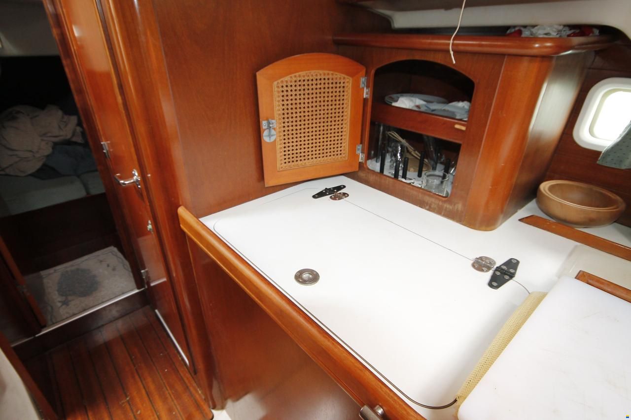 Beneteau Oceanis Clipper 411
