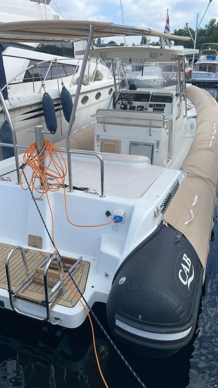 CAB Dorado 10