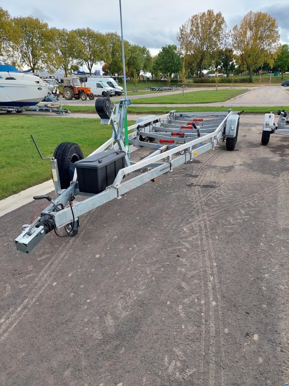Rinker Fiesta Vee 242