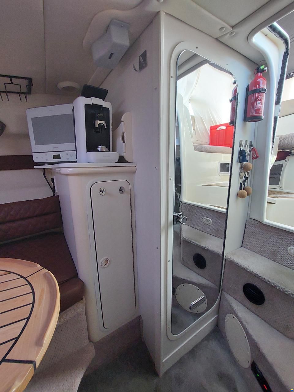 Rinker Fiesta Vee 242