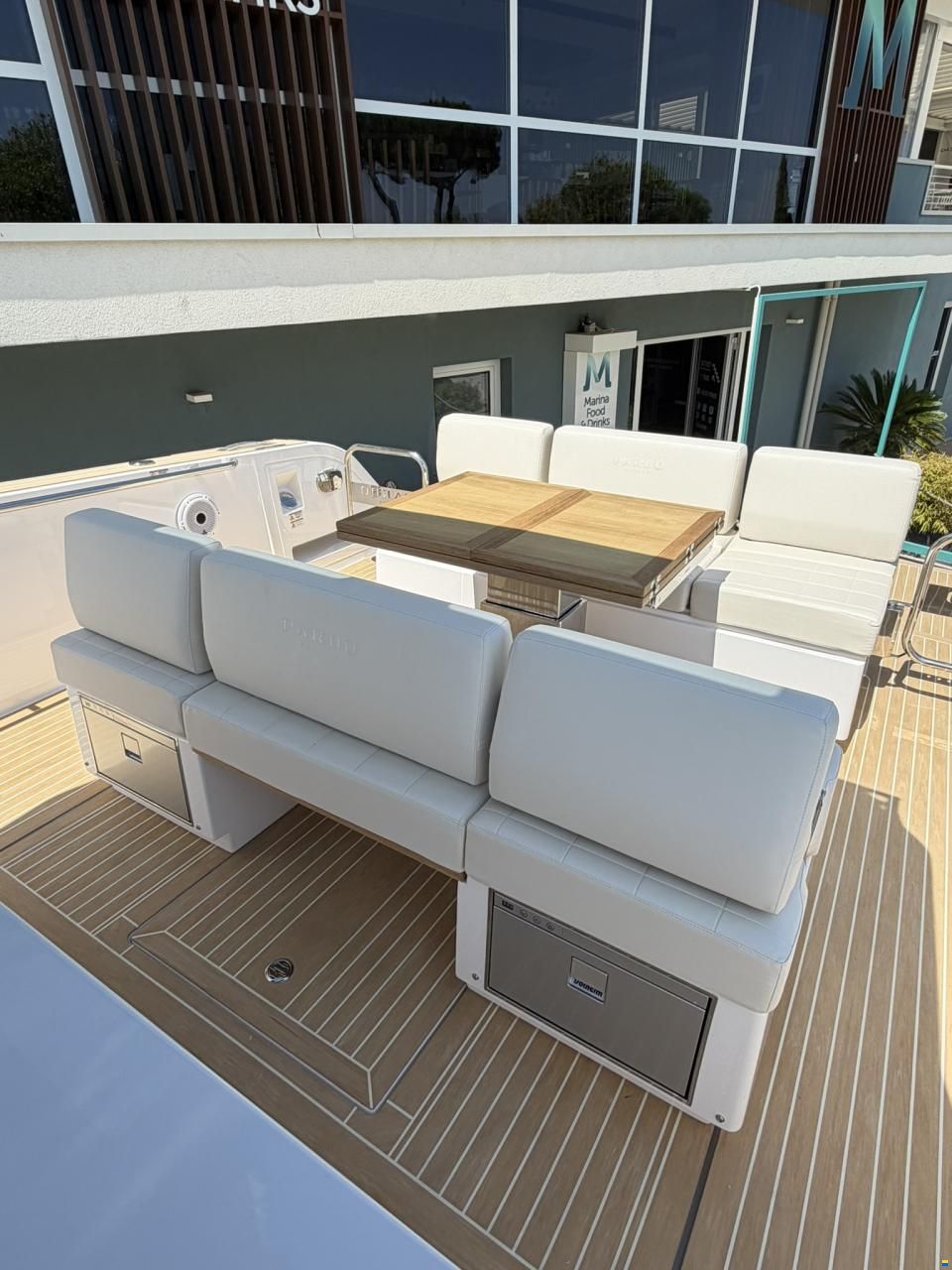 Pardo 38
