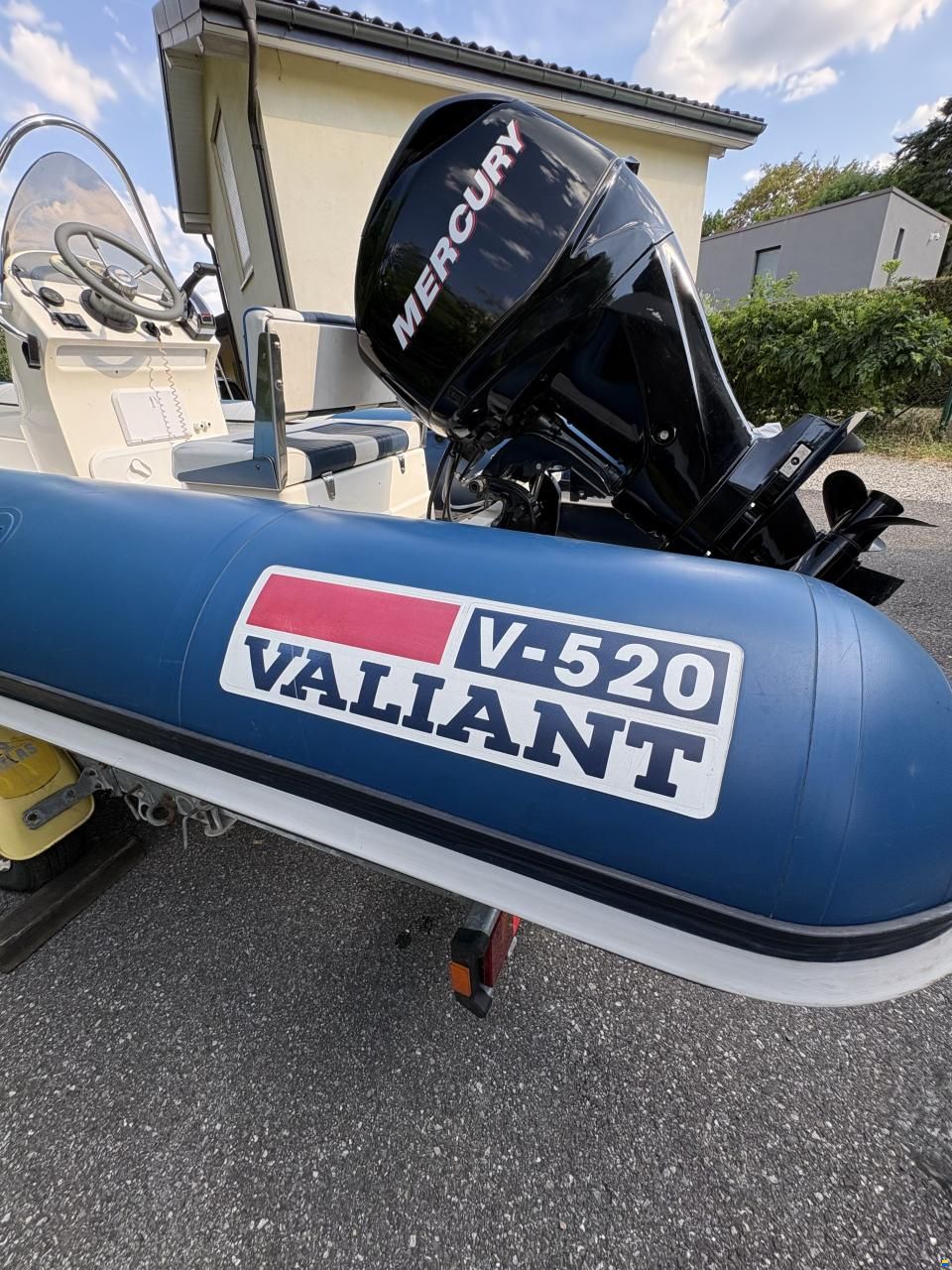 Valiant V-520