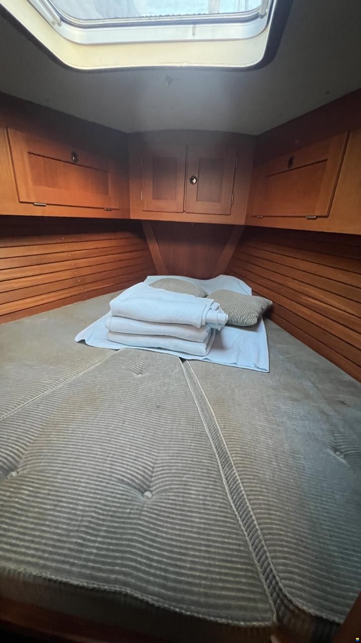 Hallberg-Rassy 382