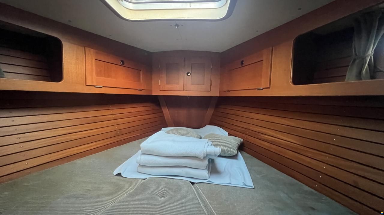 Hallberg-Rassy 382