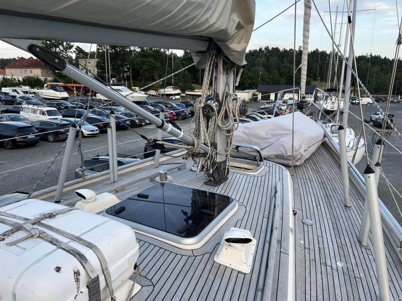 Hallberg-Rassy 382
