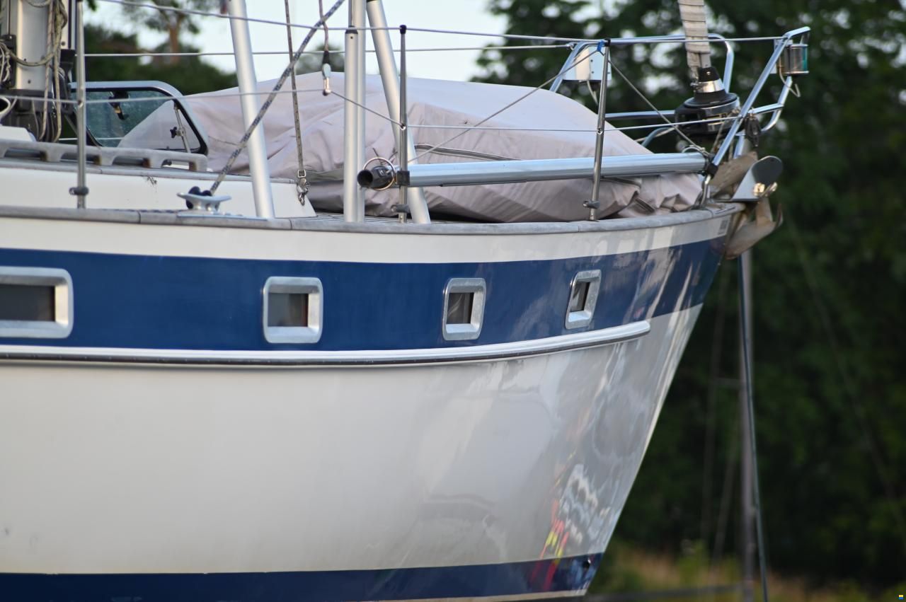 Hallberg-Rassy 382