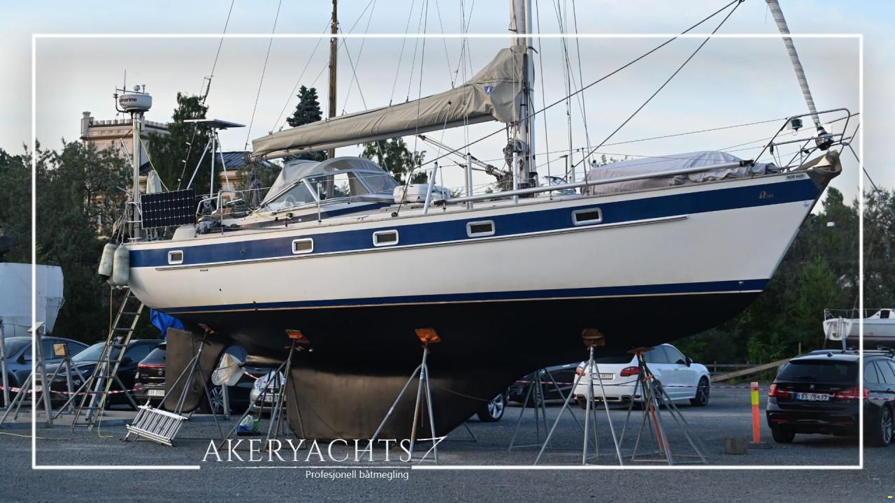 Hallberg-Rassy 382