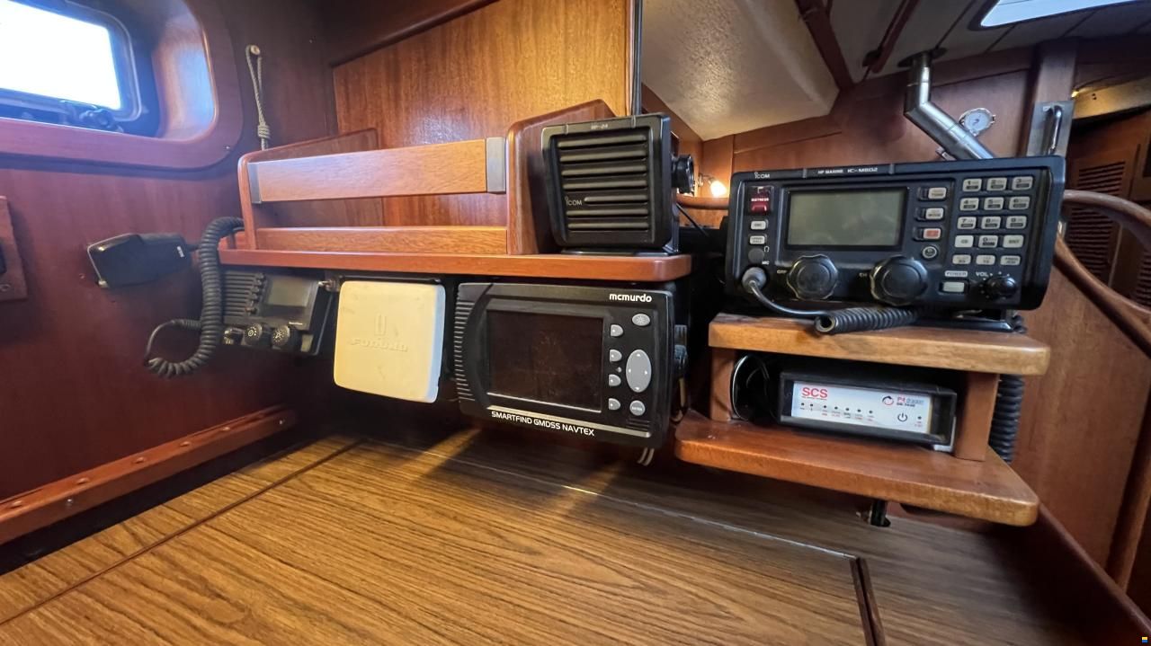 Hallberg-Rassy 382