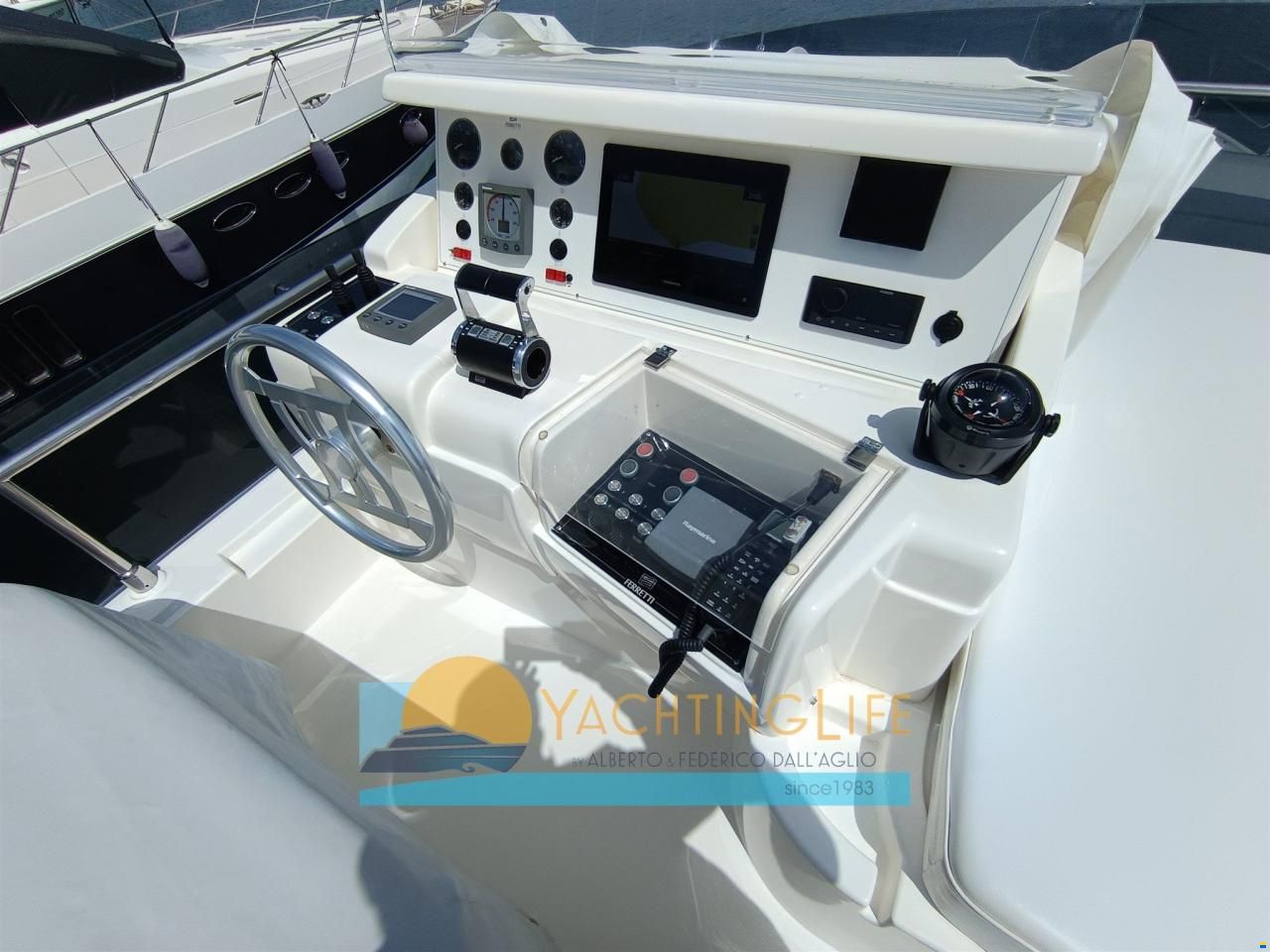 Ferretti 550