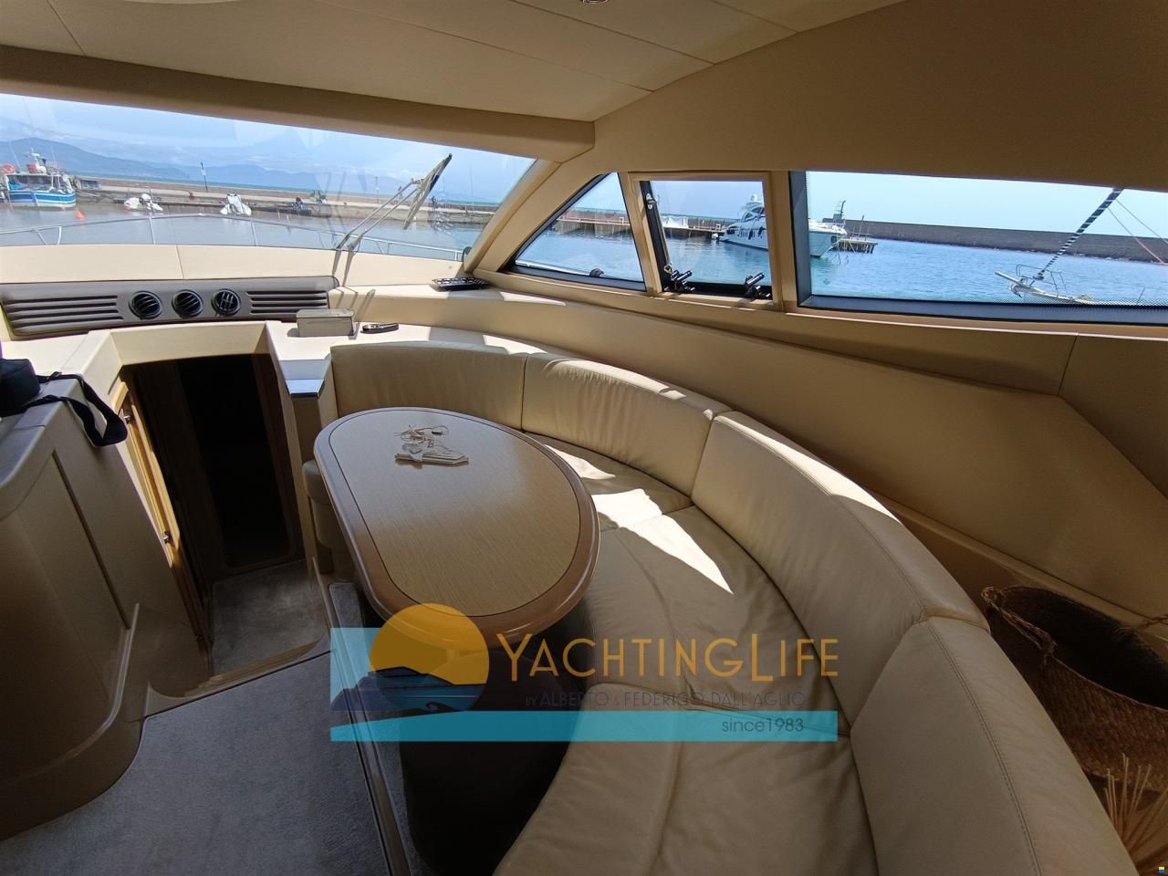 Ferretti 550